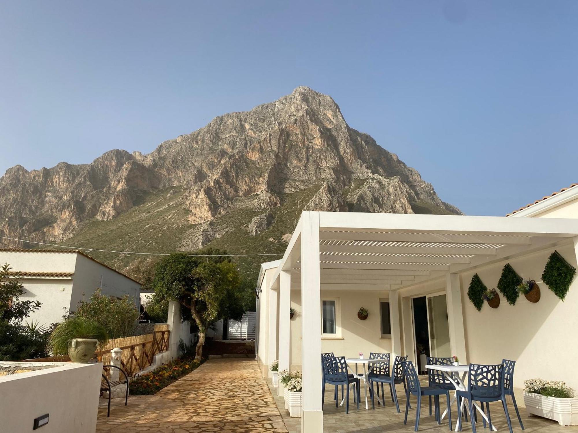 B&B Sicilia In Versi Custonaci Exterior photo